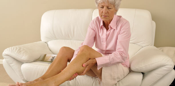 Bild zu Fehldiagnose - Beinschmerzen sind nicht immer ein Fall für Orthopäden