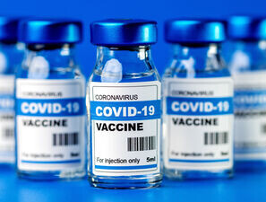 Bild zu Studie - COVID-19-Impfstoffe triggern keine Autoantikörper