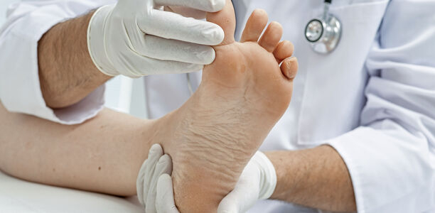 Bild zu Schwerpunkt: Diabetischer Fuß - Heilmittel „Podologische Therapie“ 2020
