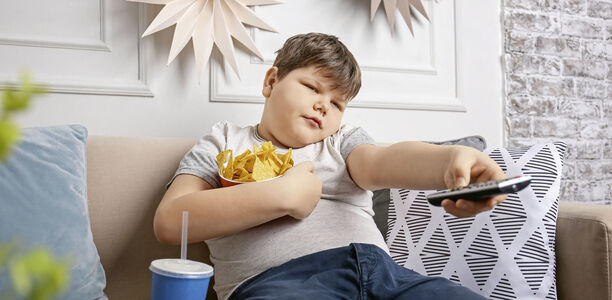 Bild zu Kinderschutz in der Werbung - Pläne für klare Regeln zu an Kinder gerichteter Lebensmittelwerbung