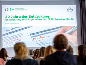 Bild zu Ernährungsforschung  - DIfE feiert 30 Jahre EPIC-Potsdam-Studie